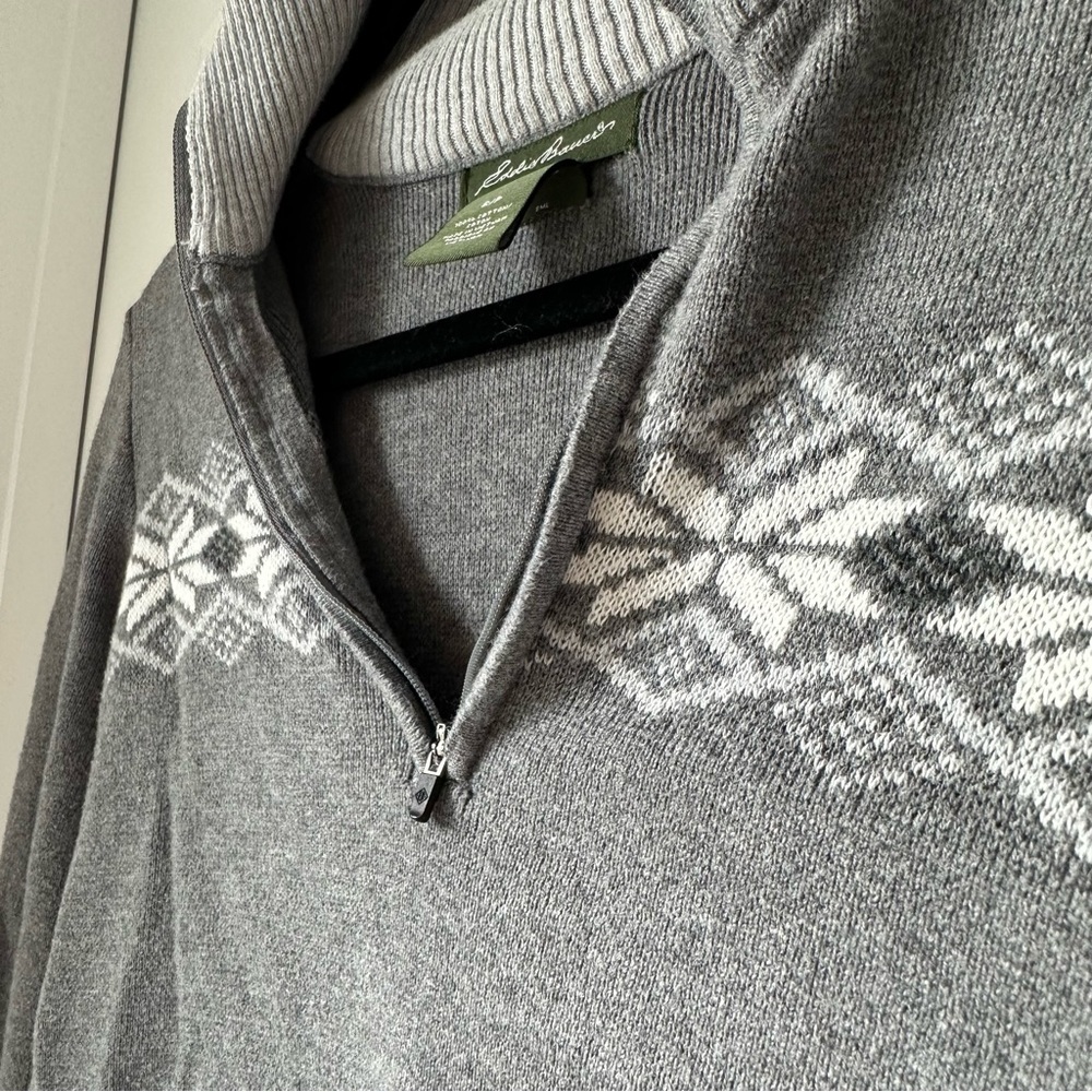 Eddie Bauer Gray and White Quarter Zip Small